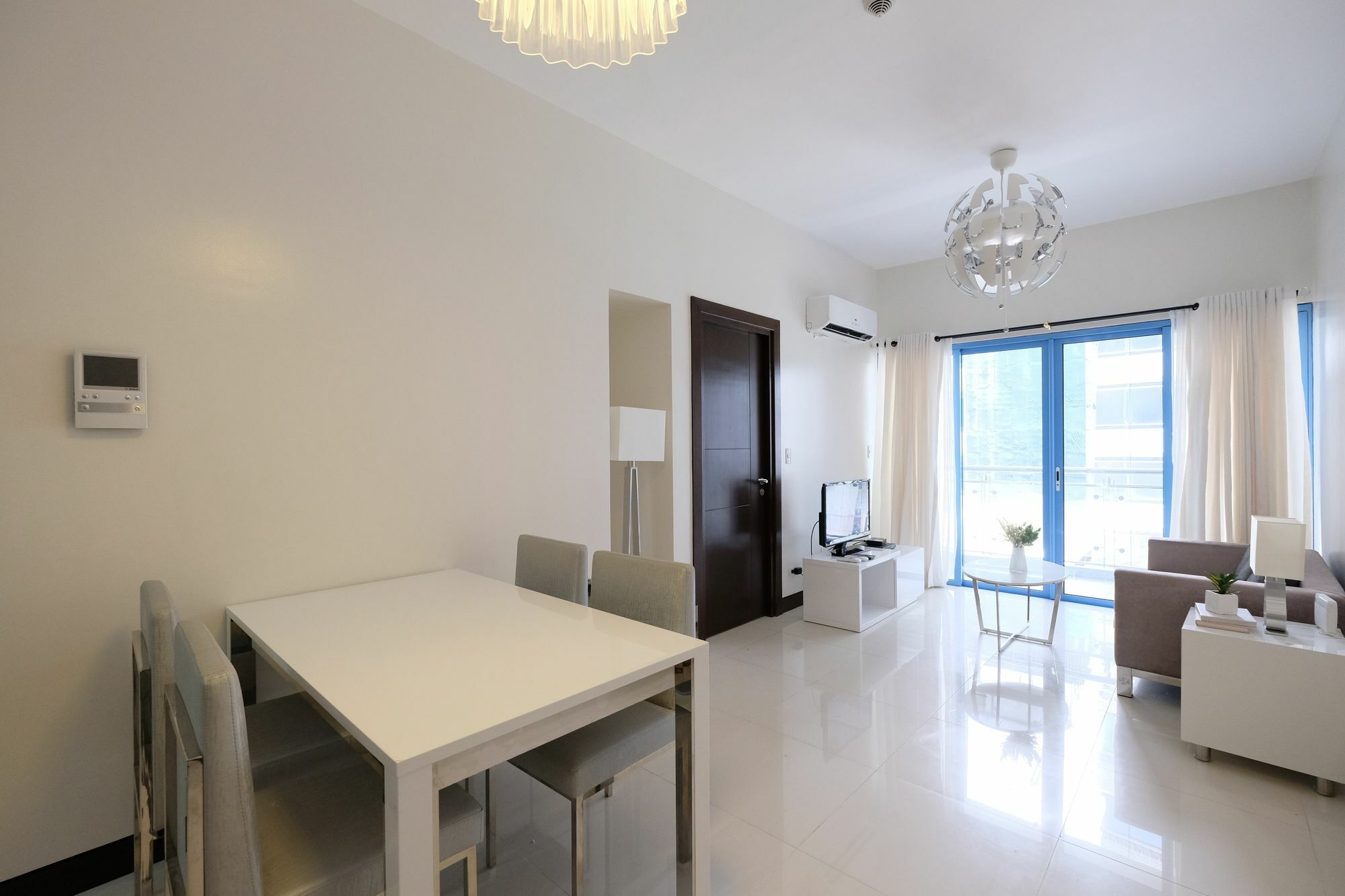 Csuites At Two Central Residences Makati City Zewnętrze zdjęcie