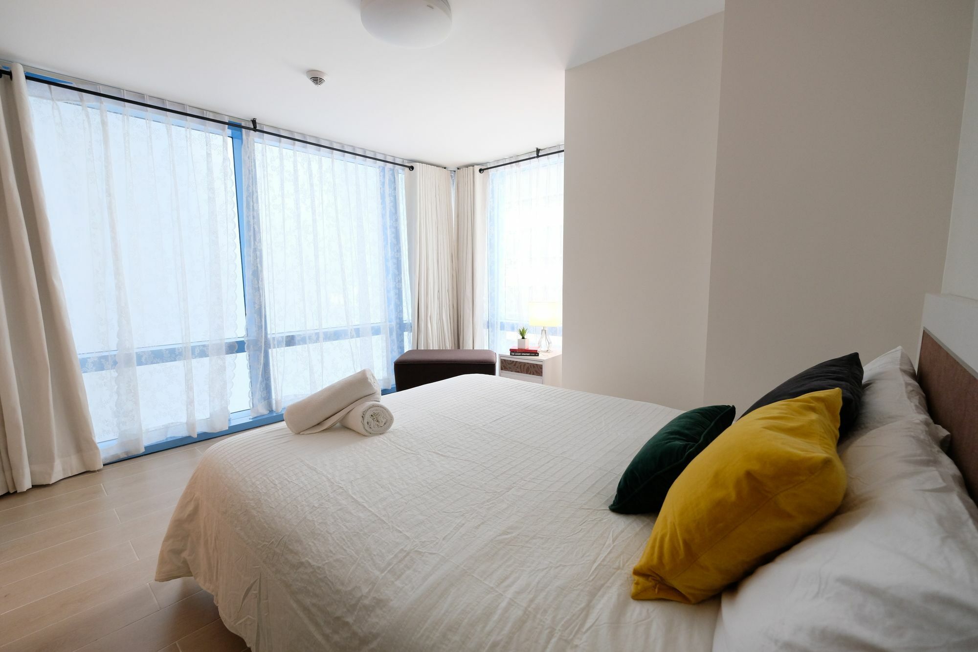 Csuites At Two Central Residences Makati City Zewnętrze zdjęcie