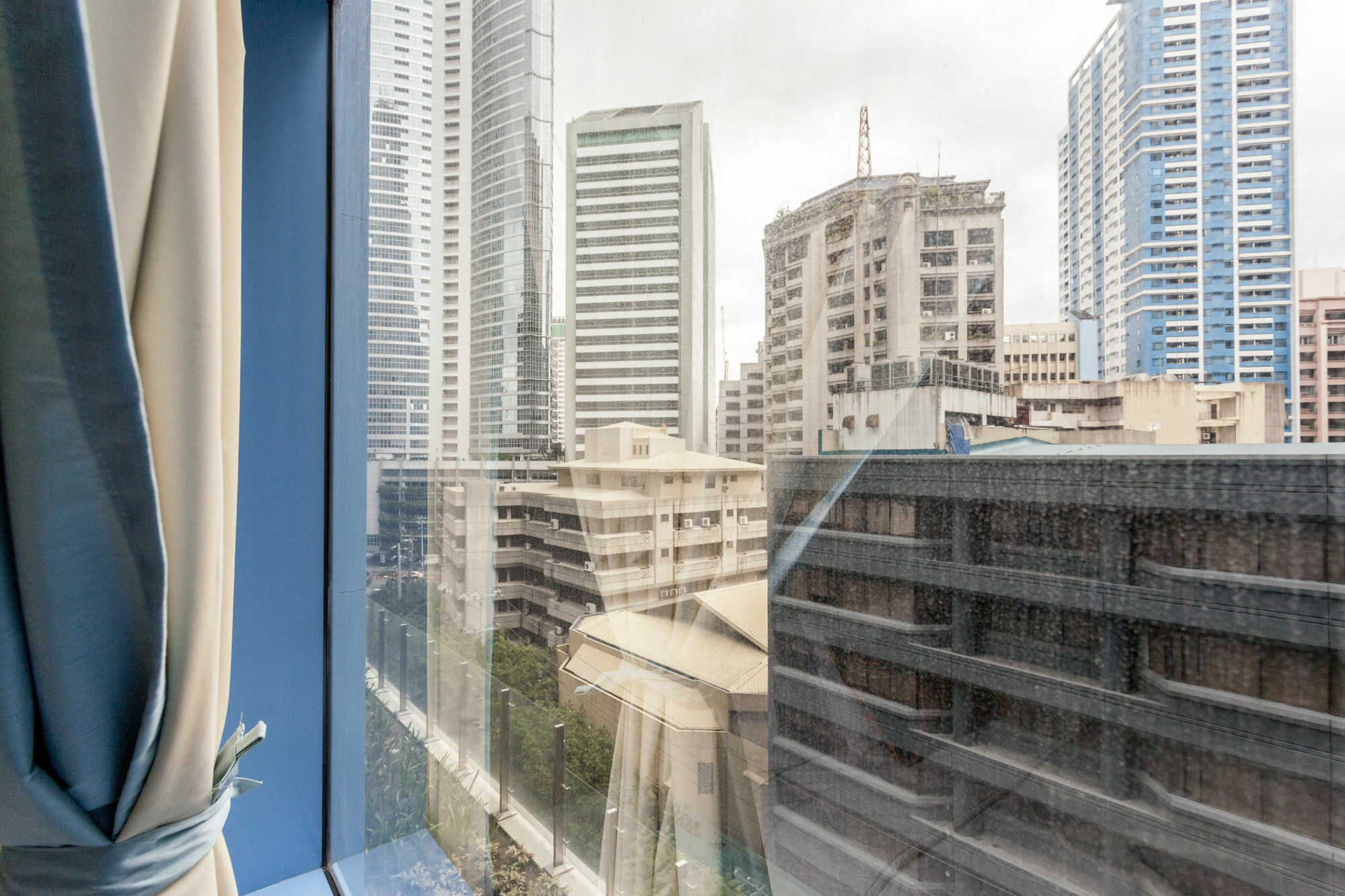 Csuites At Two Central Residences Makati City Zewnętrze zdjęcie
